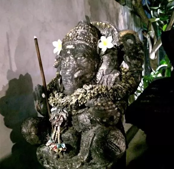 پانسیون Dong Jegeg Canggu