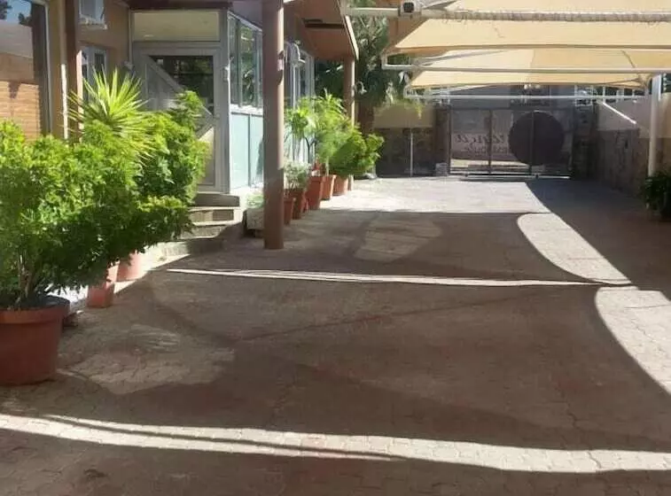 پانسیون Esperanca Guesthouse