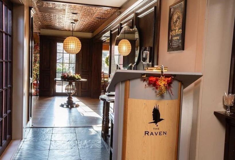 The Raven Resort