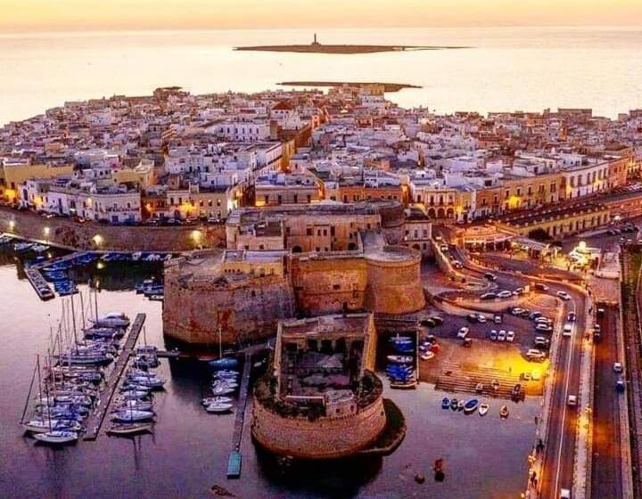 مبيت وإفطار Camera Vista Mare Holidayz