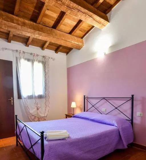 هتل Agriturismo La Valle Dei Bronzetti