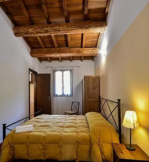 هتل Agriturismo La Valle Dei Bronzetti