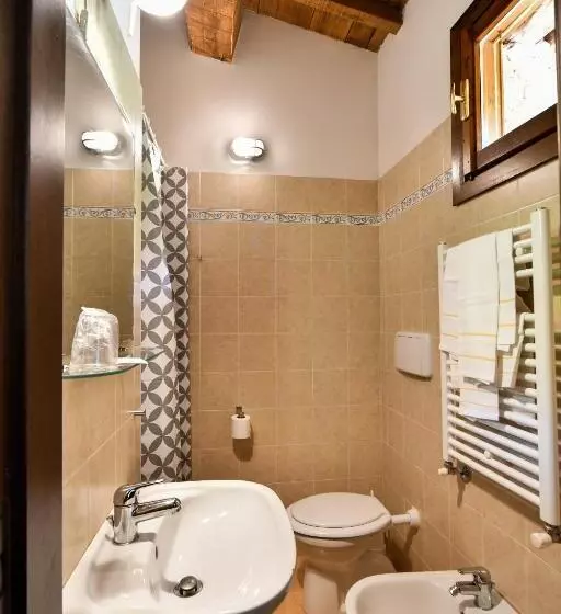 هتل Agriturismo La Valle Dei Bronzetti