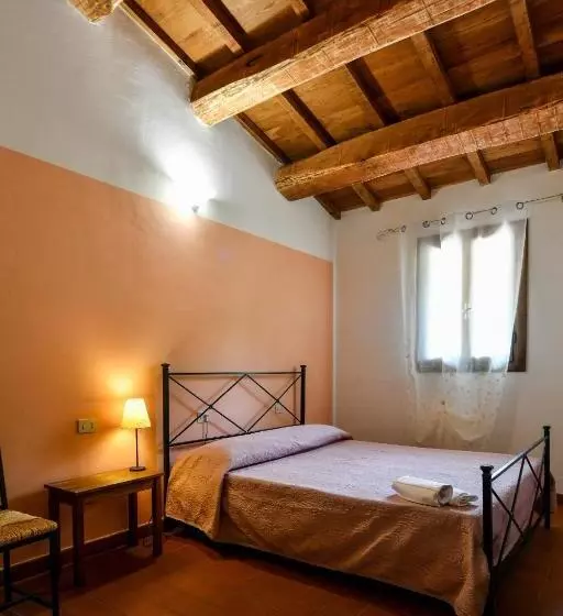 هتل Agriturismo La Valle Dei Bronzetti