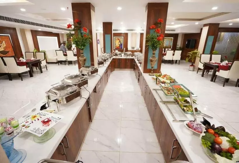 ホテル Millenia Regency Lucknow