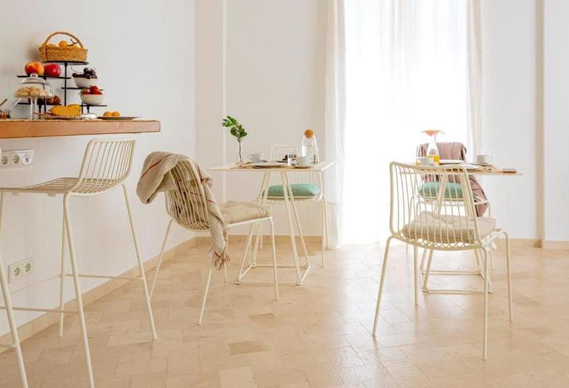 בית מלון כפרי Noualt