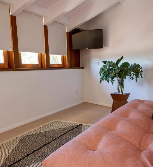 בית מלון כפרי Noualt