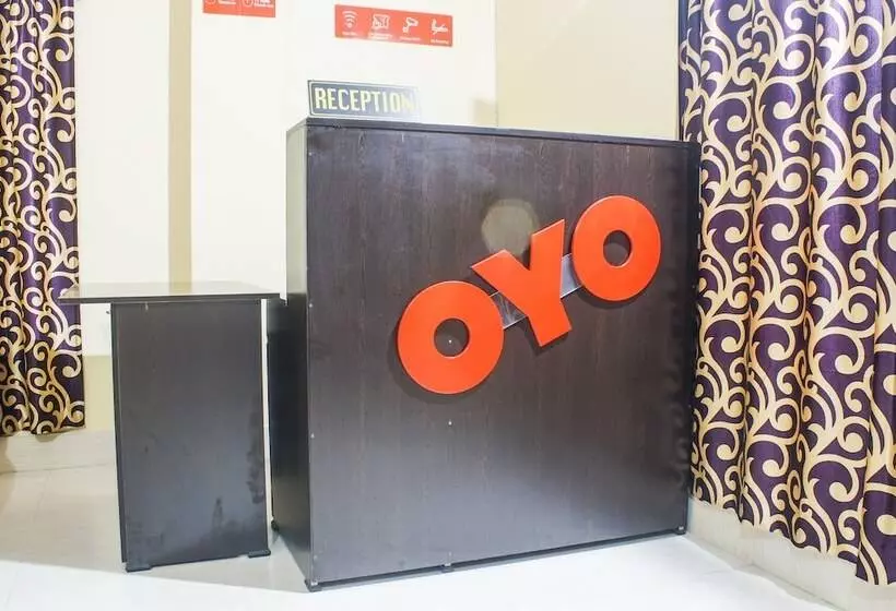 ホテル Oyo 17015 My Lodge
