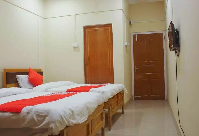 ホテル Oyo 17015 My Lodge