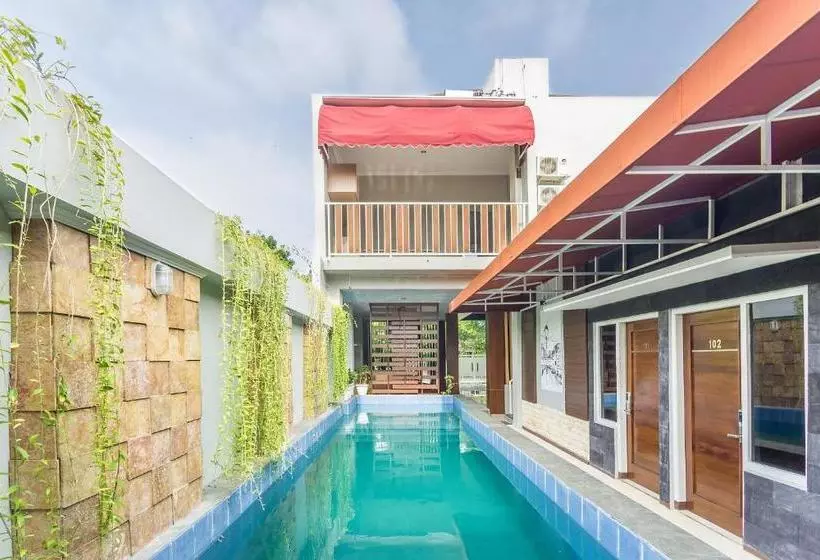ホテル Reddoorz @ Homestay Tentrem Ayem