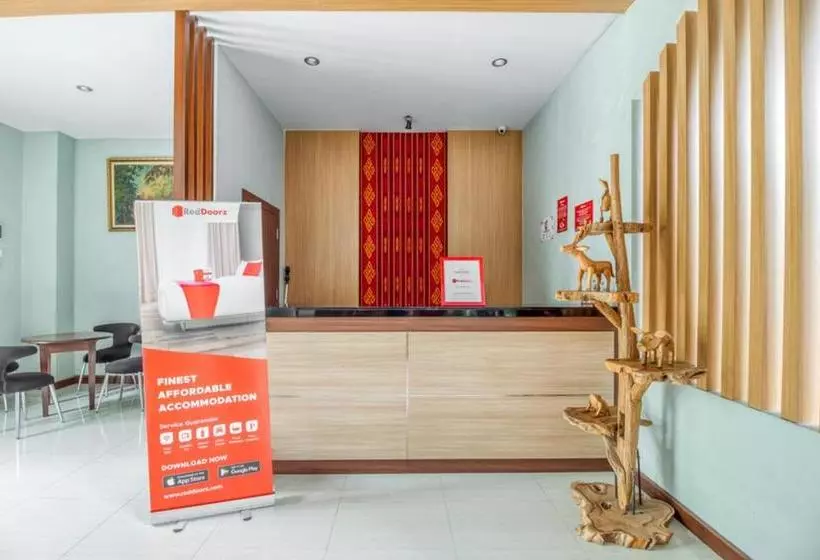 ホテル Reddoorz @ Homestay Tentrem Ayem