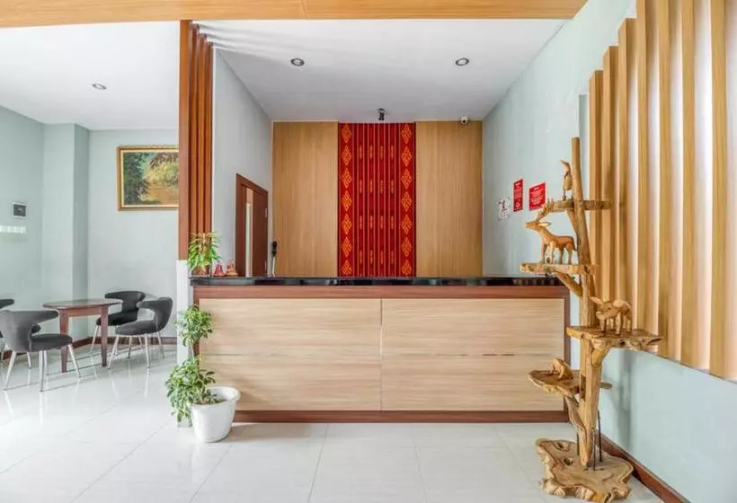 ホテル Reddoorz @ Homestay Tentrem Ayem