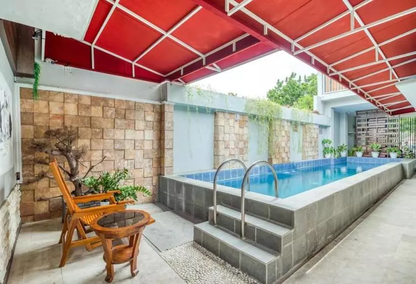 ホテル Reddoorz @ Homestay Tentrem Ayem