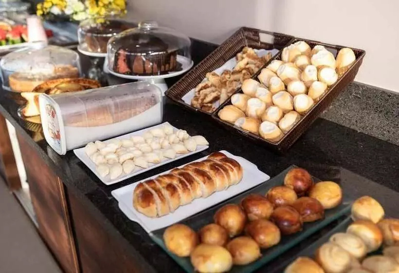 Hotelli Via Garden Varginha