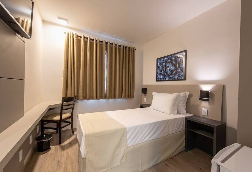 هتل Via Garden Varginha