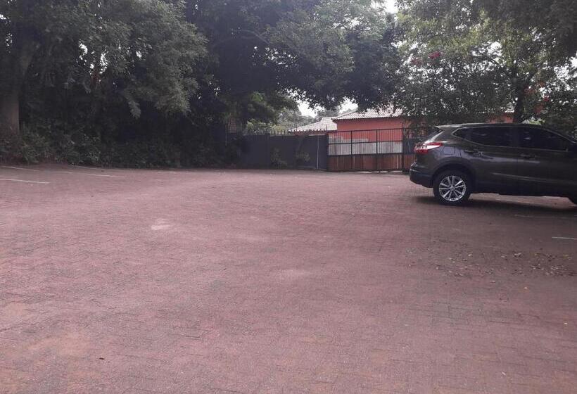 פנסיון Woodpecker On Marine