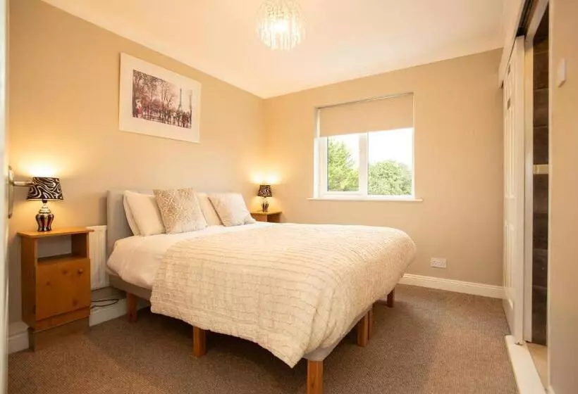 Whitaker Lodge Bed & Breakfast