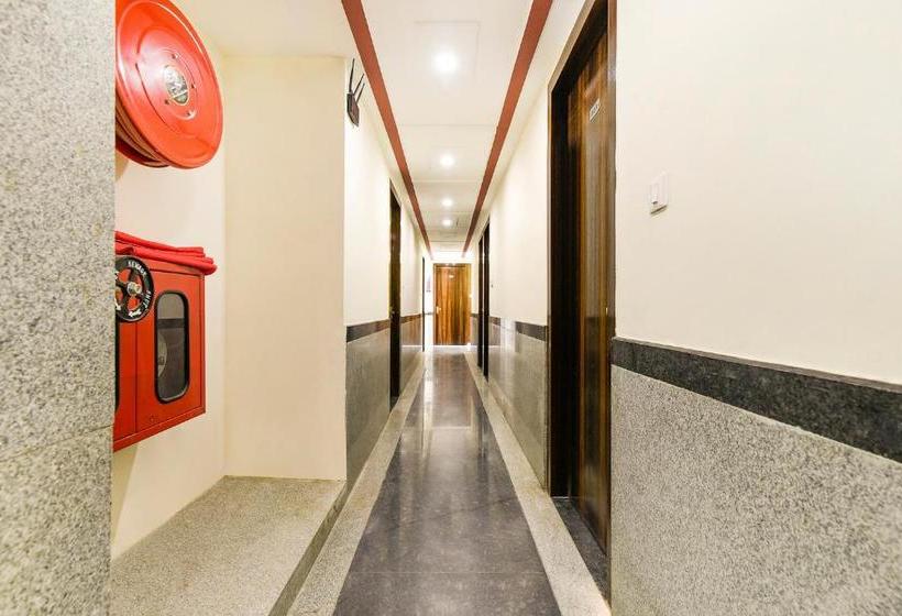 ホテル Fab Heaven Grand