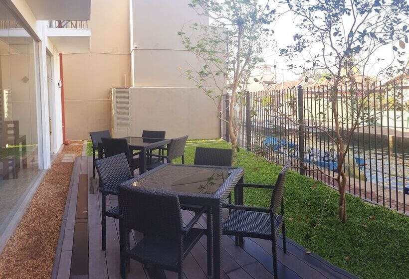 Hive 68   Hotel And Resorts