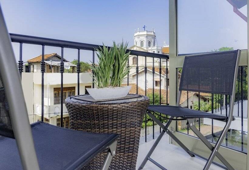 Hive 68   Hotel And Resorts