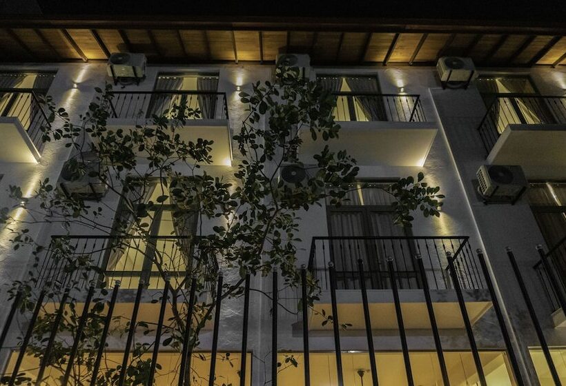 Hive 68   Hotel And Resorts