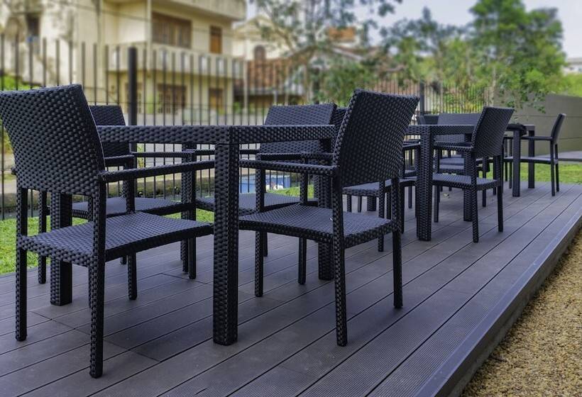 Hive 68   Hotel And Resorts