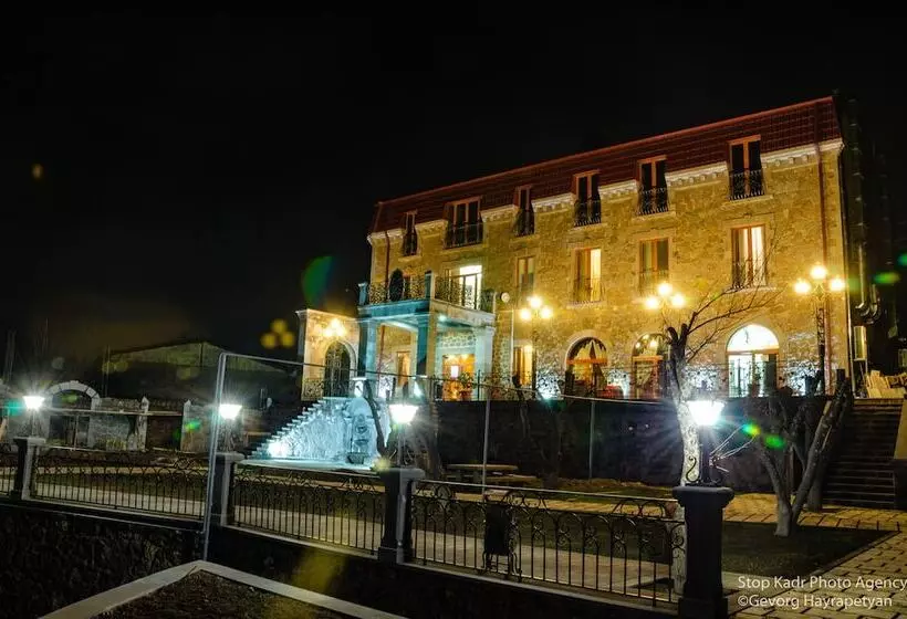 هتل Khoreayi Dzor