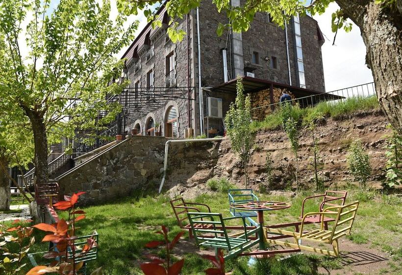 هتل Khoreayi Dzor