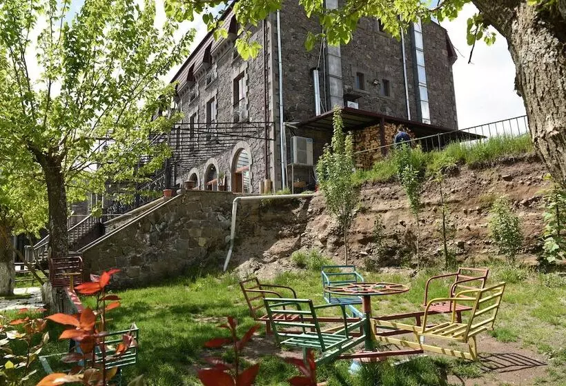 هتل Khoreayi Dzor