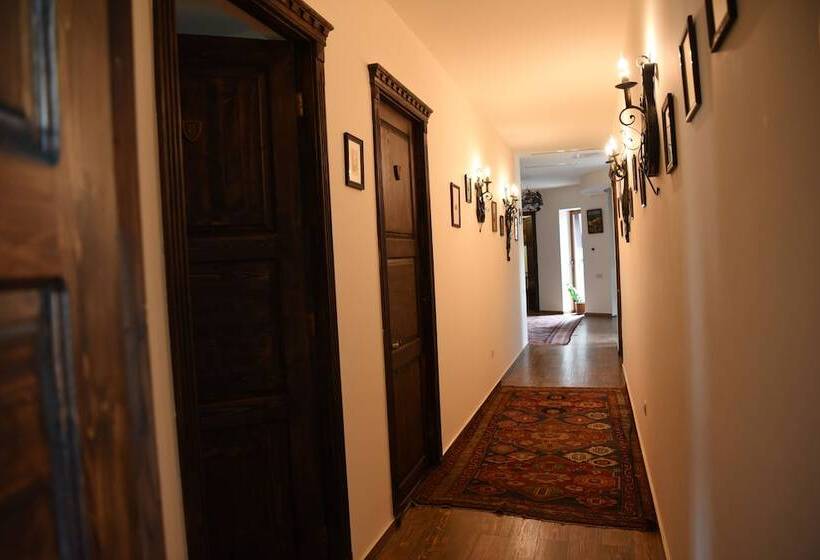 هتل Khoreayi Dzor