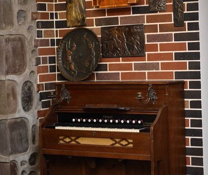 هتل Khoreayi Dzor