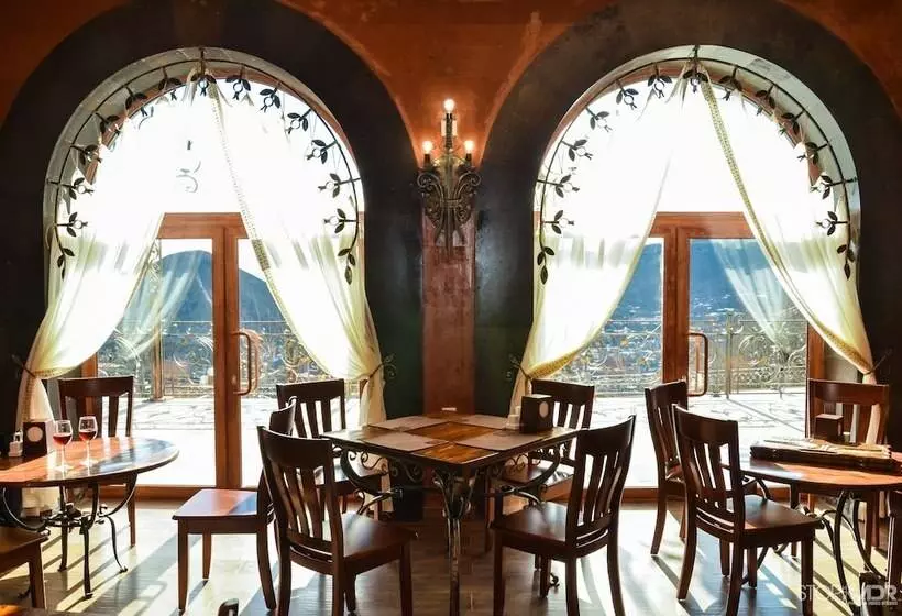 هتل Khoreayi Dzor