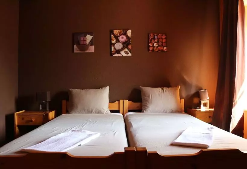 Hotelli Auberge De L Ange