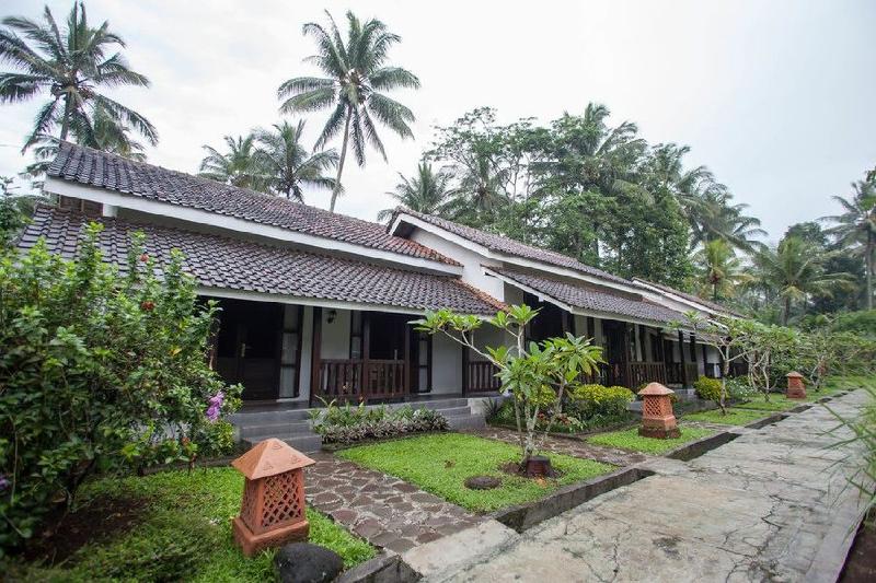 Hotel Reddoorz Plus Near Kalibaru Station