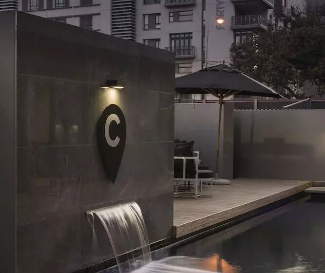 ホテル The Capital Melrose