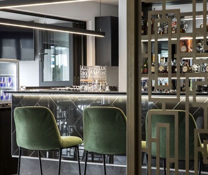 فندق The Capital Melrose