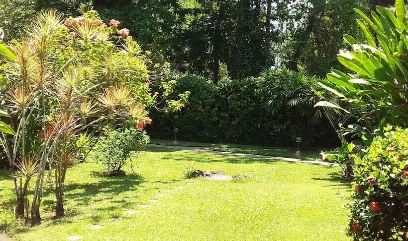 هاستل Playa Negra Guesthouse