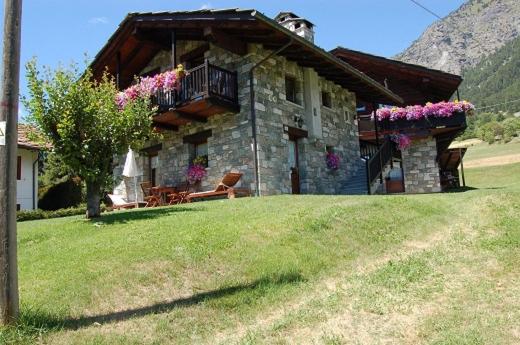 Aparthotel Foyer D Antan Suite Con Caminetto Hammam O Vasca Idromassaggio