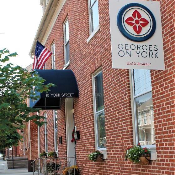Georges On York B&b
