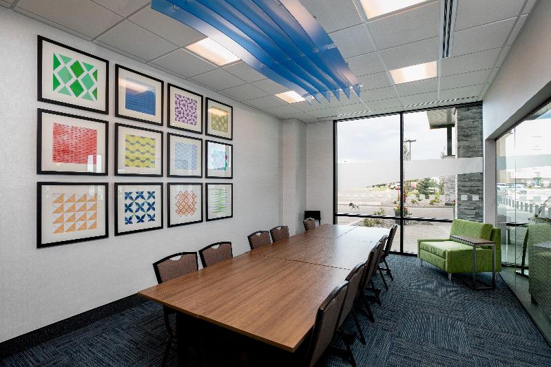 هتل Holiday Inn Express Lethbridge Southeast, An Ihg