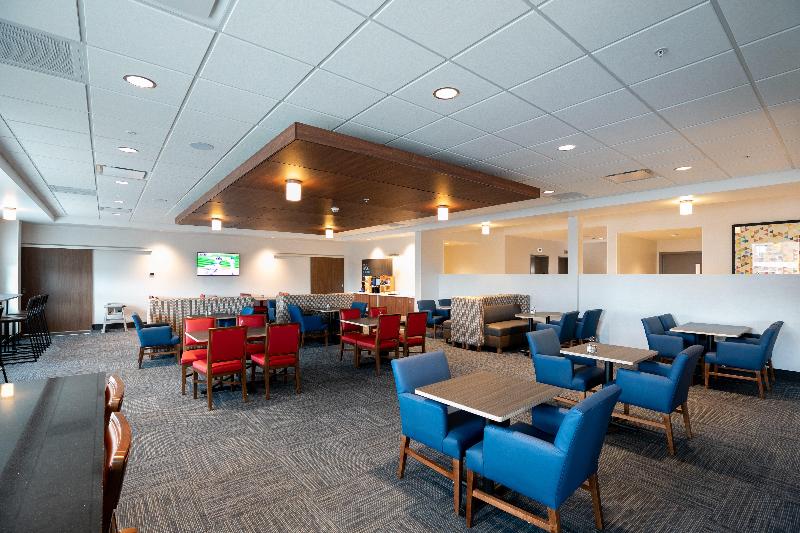 هتل Holiday Inn Express Lethbridge Southeast, An Ihg