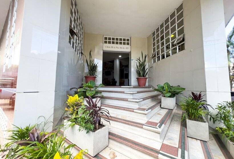 Отель Macedonia Plaza Medellin