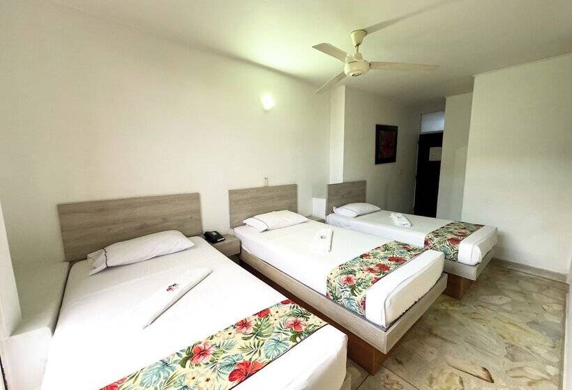 Отель Macedonia Plaza Medellin