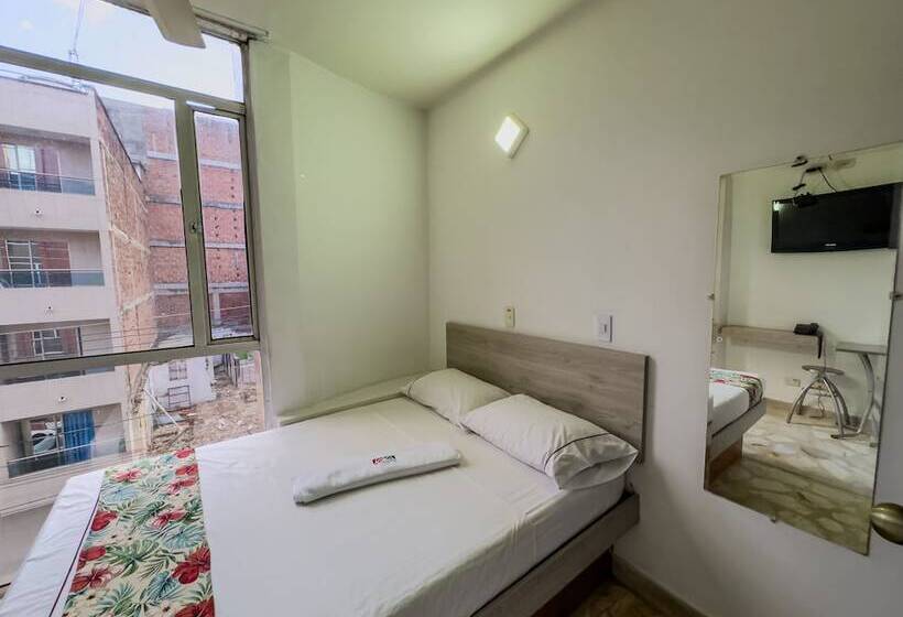 Отель Macedonia Plaza Medellin