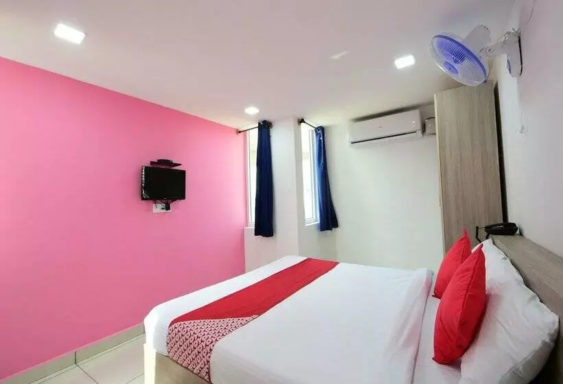 ホテル Oyo 18487 V Wella Inn