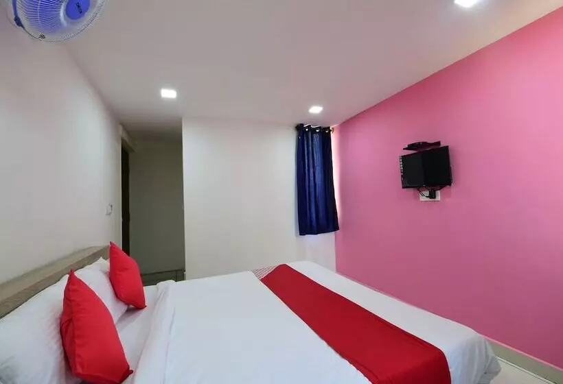 ホテル Oyo 18487 V Wella Inn