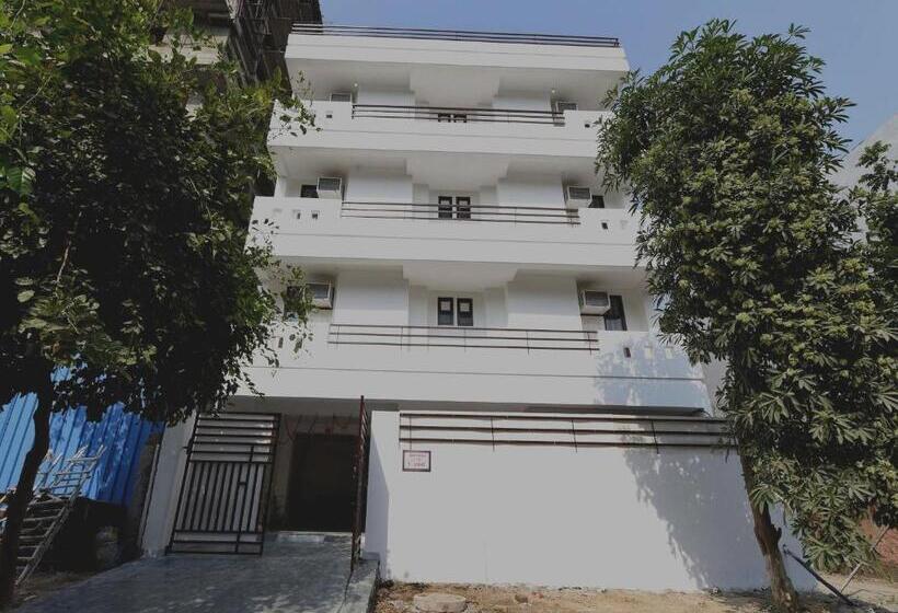 בית מלון כפרי Oyo 18982 Ooak Homes