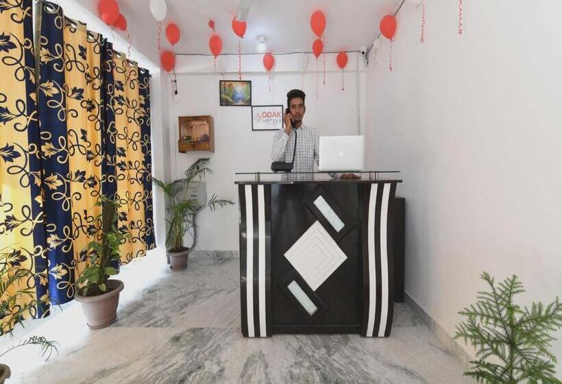 בית מלון כפרי Oyo 18982 Ooak Homes