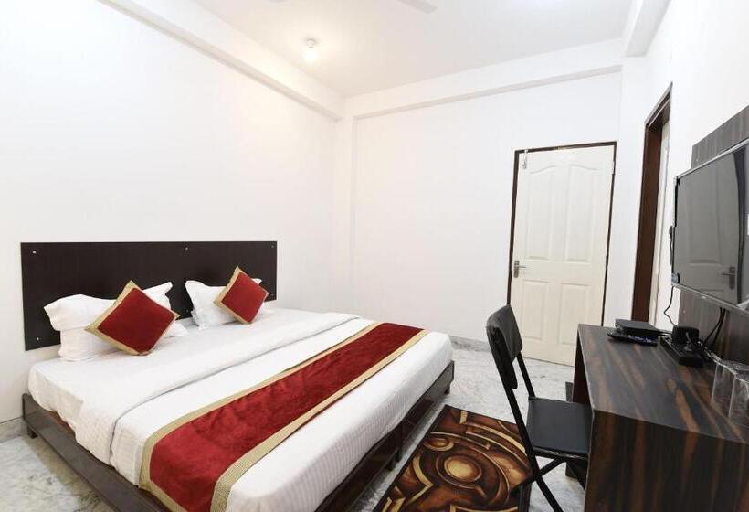 בית מלון כפרי Oyo 18982 Ooak Homes