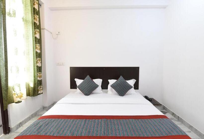 בית מלון כפרי Oyo 18982 Ooak Homes